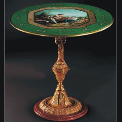 Round S Table